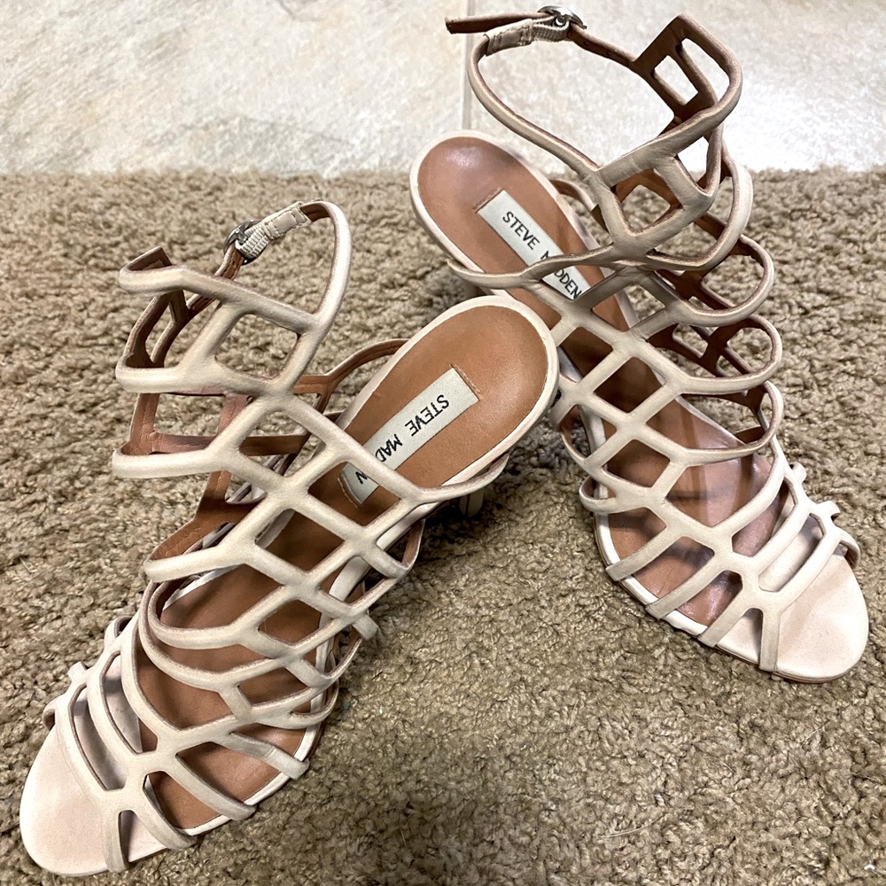Steve Madden Nude Heels